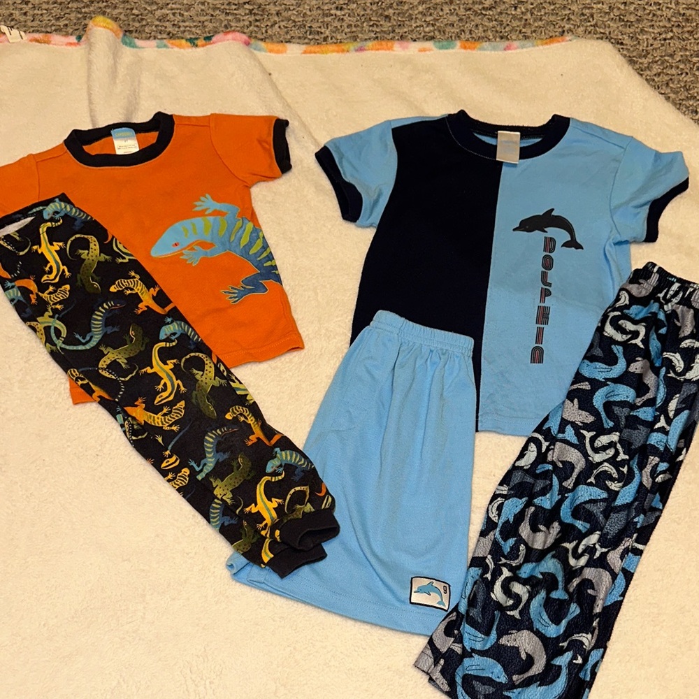 VINTAGE GYMBOREE LIZARD GYMMIES & DOLPHIN PAJAMAS 2T